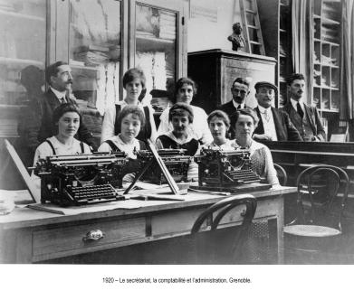 Employees from ARaymond - France - 1920